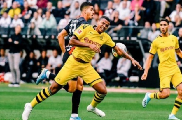 Frankfurt vs Borussia,Tamu Amankan Kemenangan Kembali